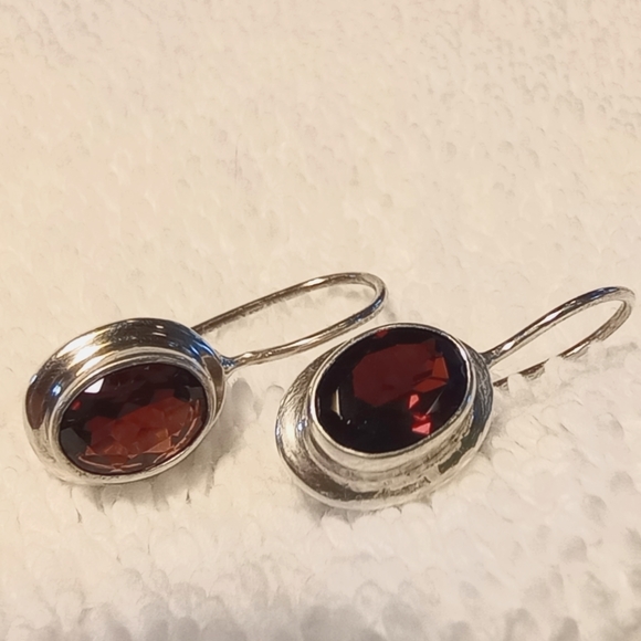 Sterling & garnet earrings - Picture 1 of 3